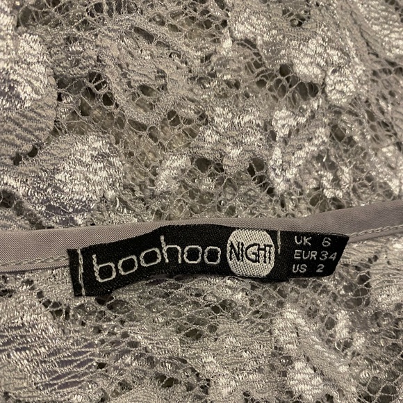 Boohoo ➰ ladies grey floral lace short sleeve crop XXS - Picture 2 of 2